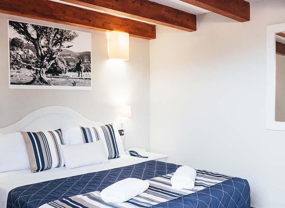 Hotel Zeta Club San Teodoro Le Rose Esterno foto