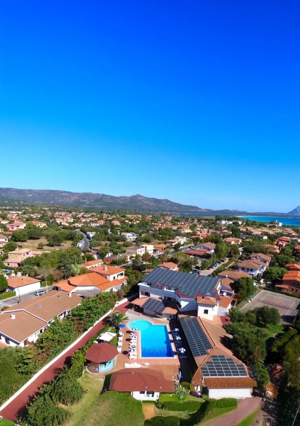 Hotel Zeta Club San Teodoro Le Rose Esterno foto